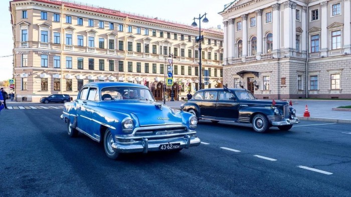 Пробег ретроавтомобилей в честь газеты «Вечерний Санкт-Петербург»